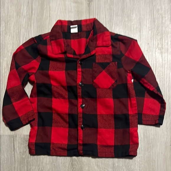 4/$30 Kids Red and Black Plaid Shirt - Picture 1 of 1
